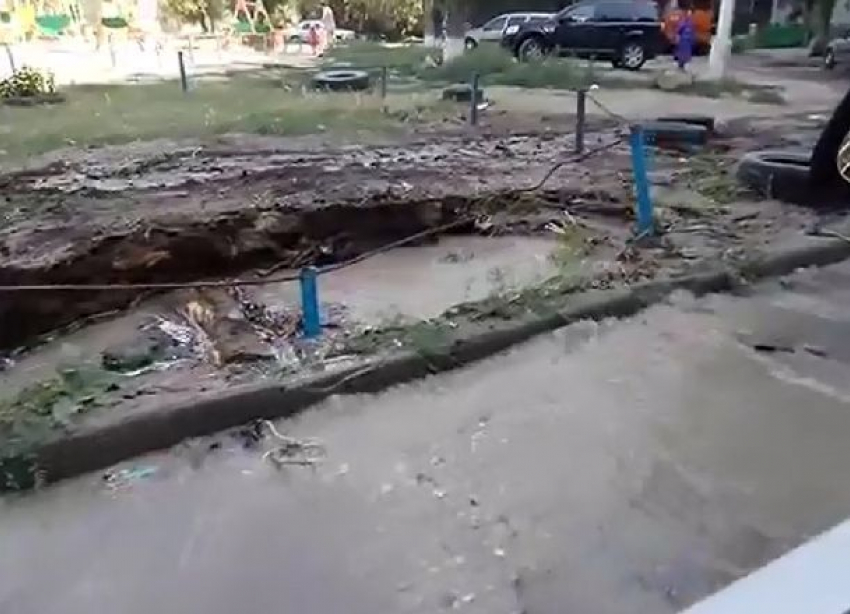 Потоп на севере Волгограда попал на видео