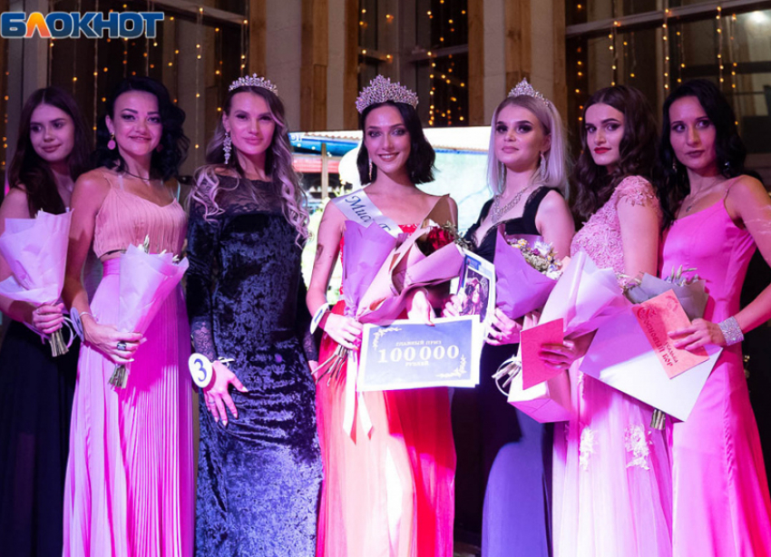 В середине августа волгоградцы увидят финал конкурса «Мисс Блокнот Волгоград-2022»