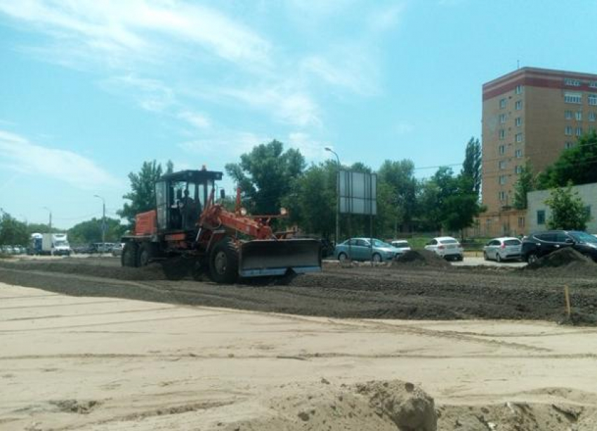 В Волгограде завершают строить социальную парковку