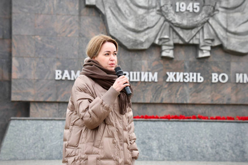 Красавицу-блондинку убрали из руководителей молодежного комитета Волгоградской области 