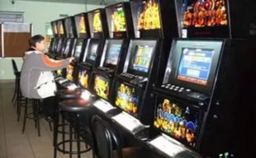 На западе Волгограда накрыли подпольный игровой клуб 