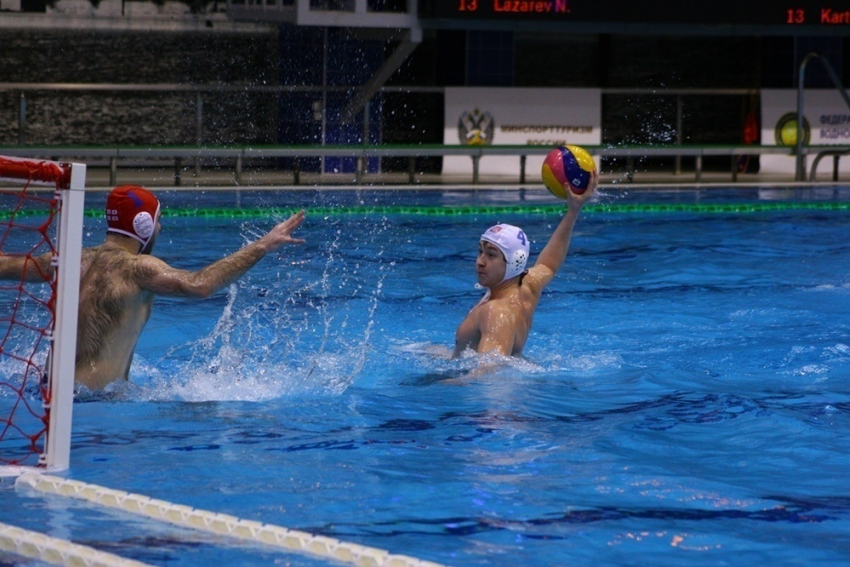 «Спартак-Волгоград» дважды в праздники обыграл астраханское «Динамо»