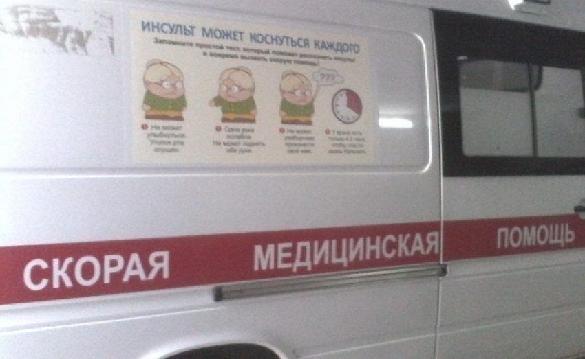 Машины скорой помощи Волгограда украсили мультяшными инструкциями