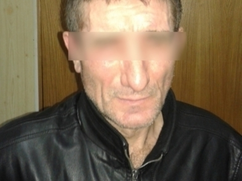Под Волгоградом 49-летний мужчина устроил стрельбу в гимназии