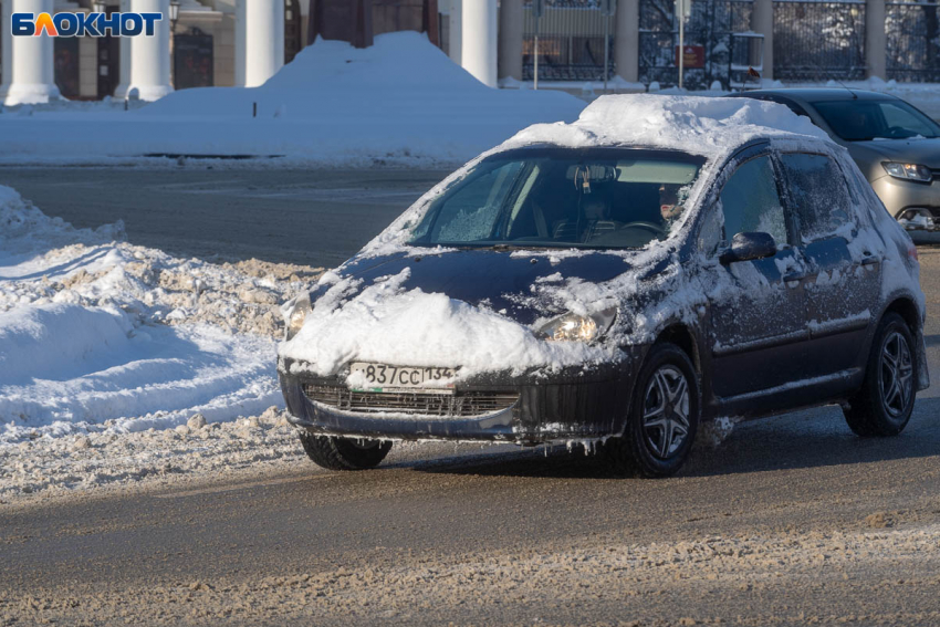 Пасмурно и снежные зерна: с какой погодой встретит Волгоград весну 