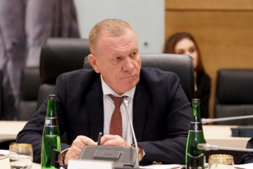 Лидер волгоградской «Единой России» на несколько минут уйдет в отставку 