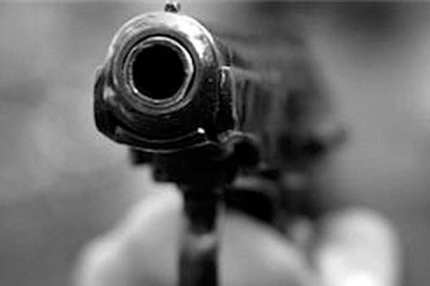 В Волгограде на заводе «Каустик» коллега расстрелял 31-летнего мужчину