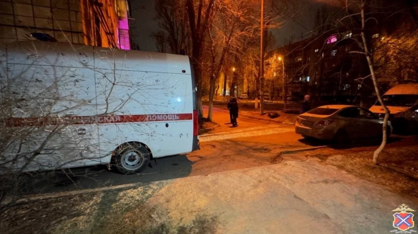 Зумер-водитель скорой задавил сам себя в Волгограде