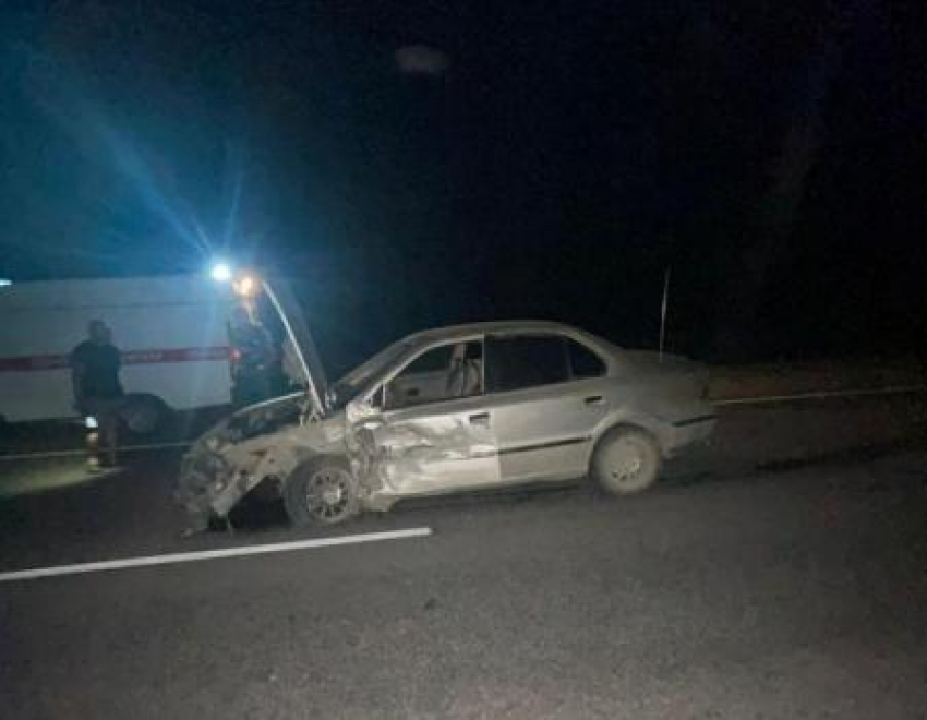 КамАЗ протаранил иранский седан на трассе в Волгоградской области