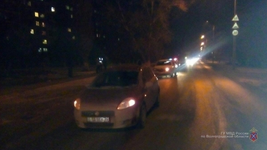 Пенсионерка пострадала в столкновении Fiat и Renault в Волгограде 