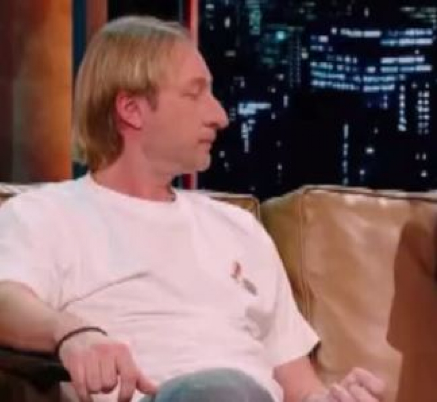 «Его стрижет сама Рудковская?»: хейтеры засмеяли прическу Евгения Плющенко