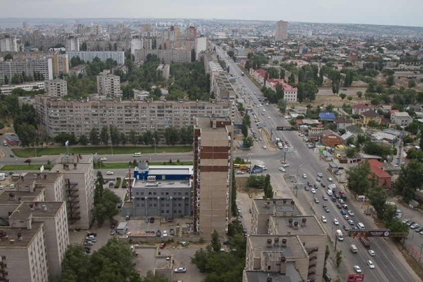 Двух чиновников уволили за смерть ребенка в приемной семье в Чернышковском районе
