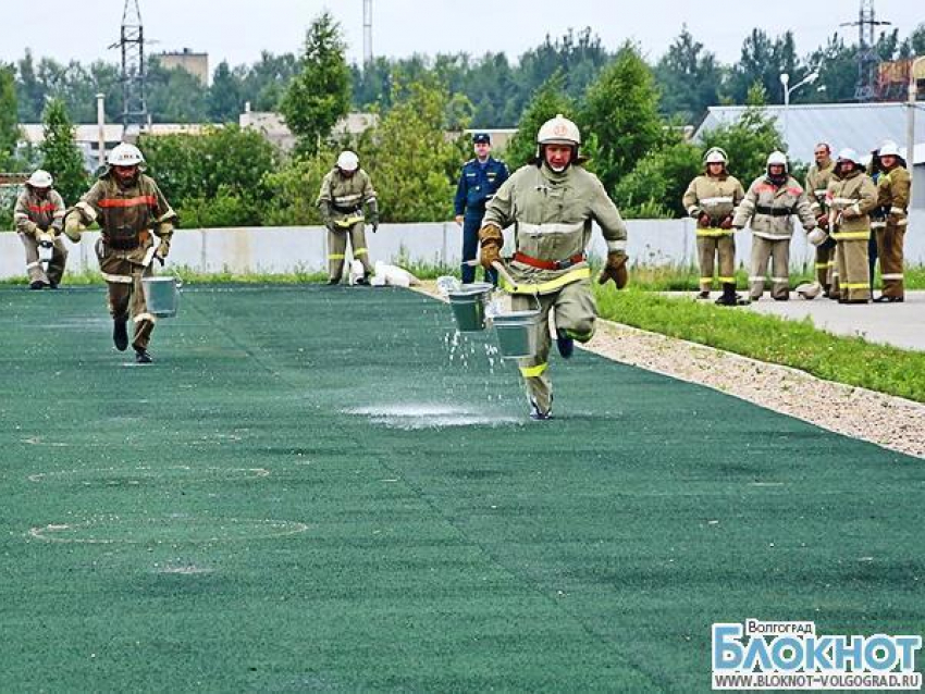 Волгоградские пожарные вернулись из Элисты с «серебром»