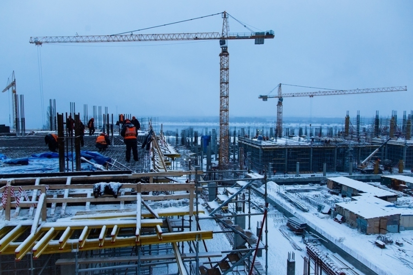 К строительству стадиона «Волгоград Арена» привлекли уже 1200 человек 