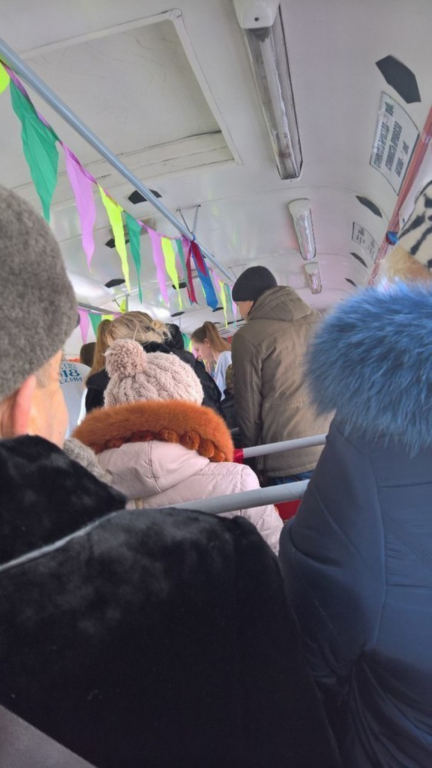На юге Волгограда курсирует «футбольный трамвай»