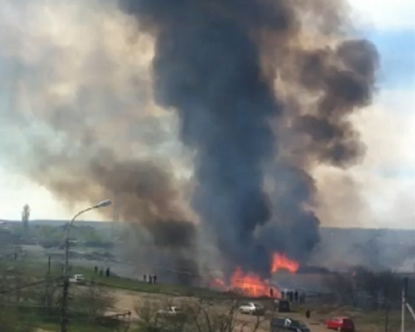 В Волгограде пожар в Краснооктябрьском районе локализован 