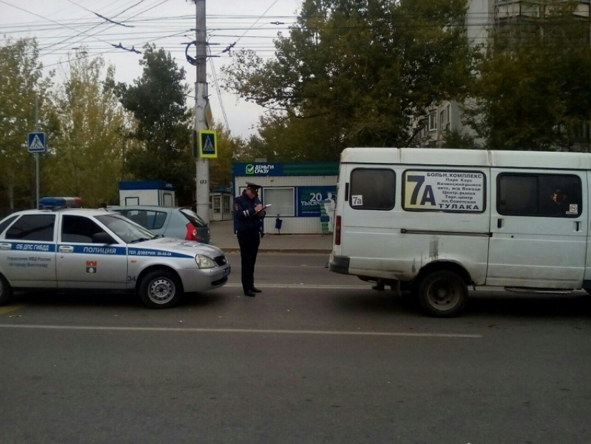В Волгограде водитель маршрутки сбил 10-классника