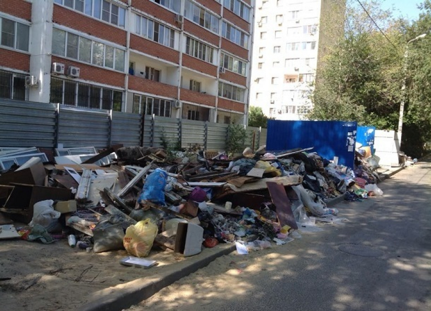 Волгоградцы отказываются идти на выборы, пока возле их домов не уберут мусор