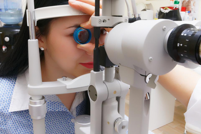 За зрение нужно бороться: волгоградские врачи решают проблемы близорукости и косоглазия