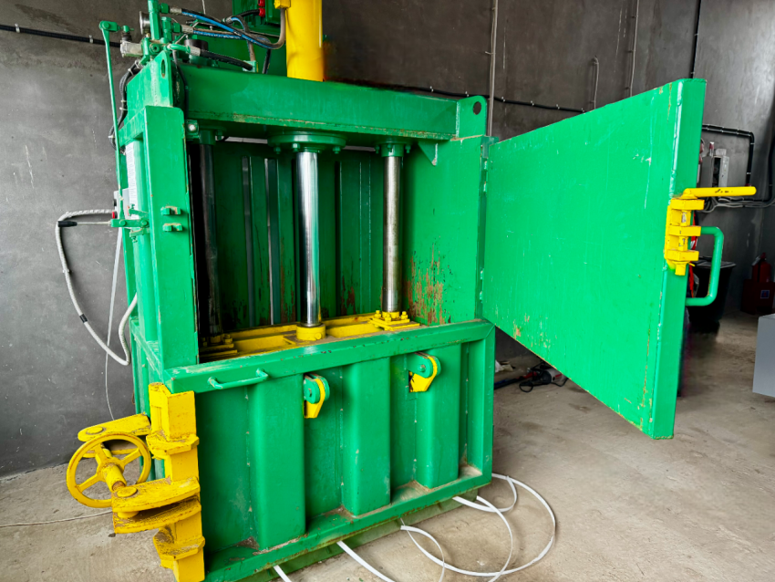 Пресс для отходов: на ЕвроХим-ВолгаКалии усилили работу по переработке мусора