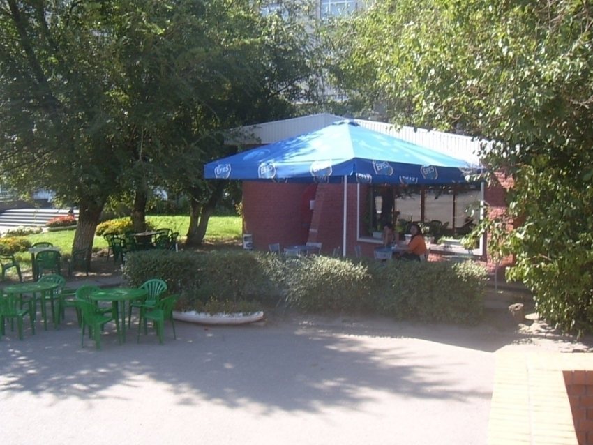 В Волгограде приставы сносят кафе «Башня»