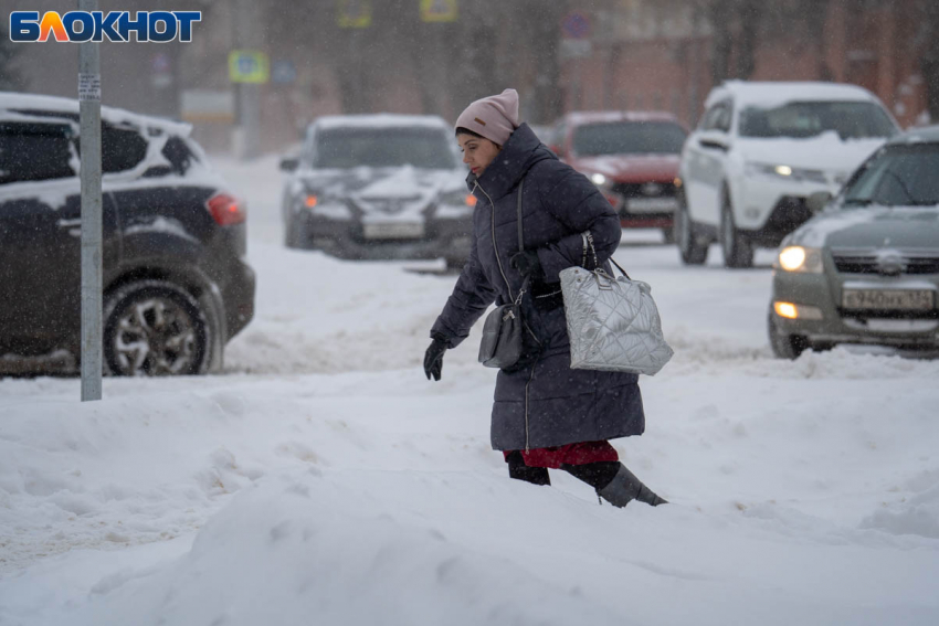 Ветер, снежные заносы и накат: синоптики о погоде в Волгограде на 10 января