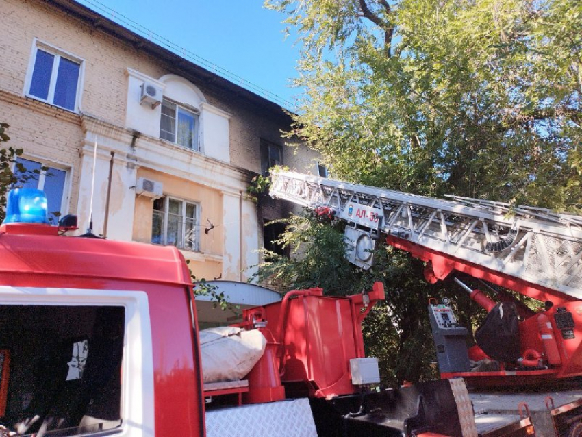 В Волгограде из-за пожара эвакуировали 20 человек, есть пострадавший