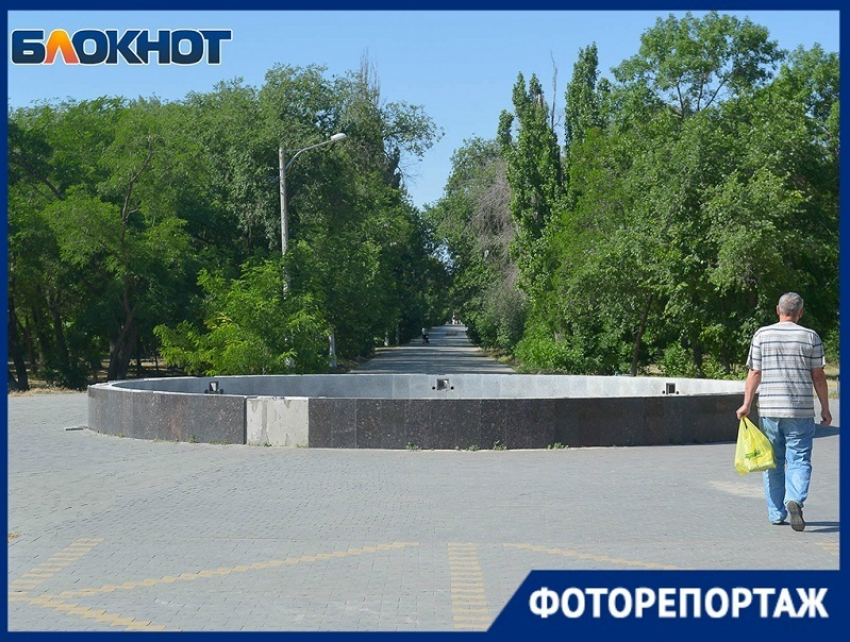 Спустя четыре года после трагедии демонтировали «фонтан-убийцу» в Волгограде