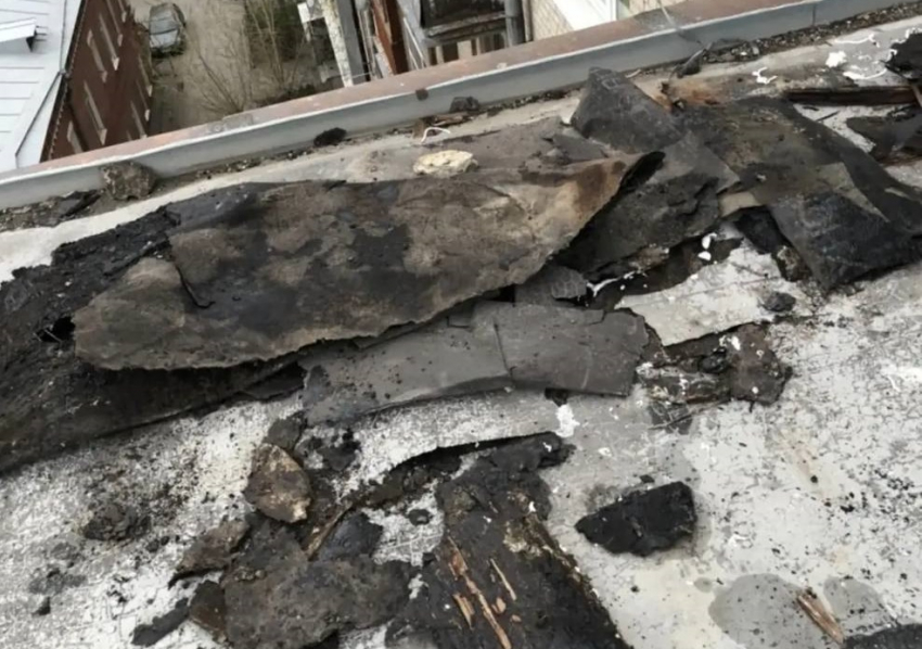 Ужасы еще одного исторического дома показали в центре Волгограда