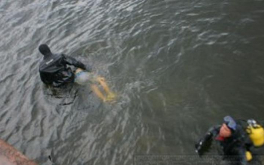 Под Волгоградом выловили тело неизвестного мужчины