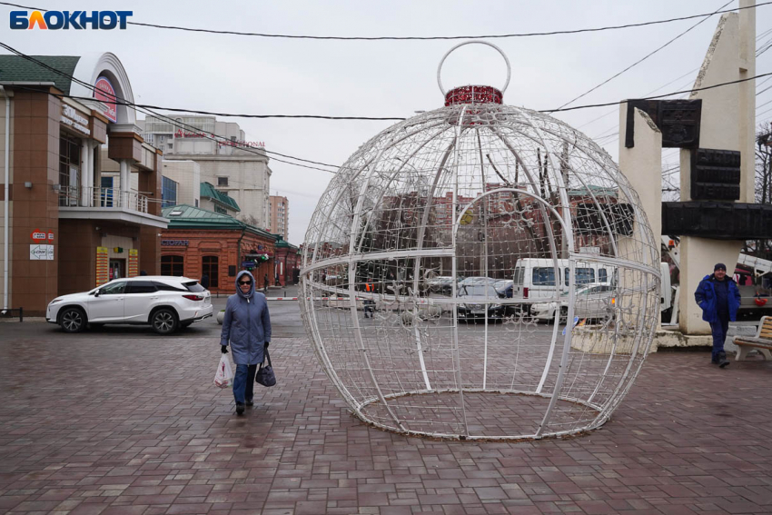 Какая зима – такие и украшения: блогеры посмеялись над новогодним Волгоградом