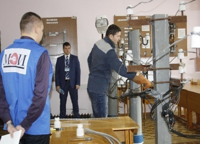 В Волгоградской области выберут лучших электромонтеров