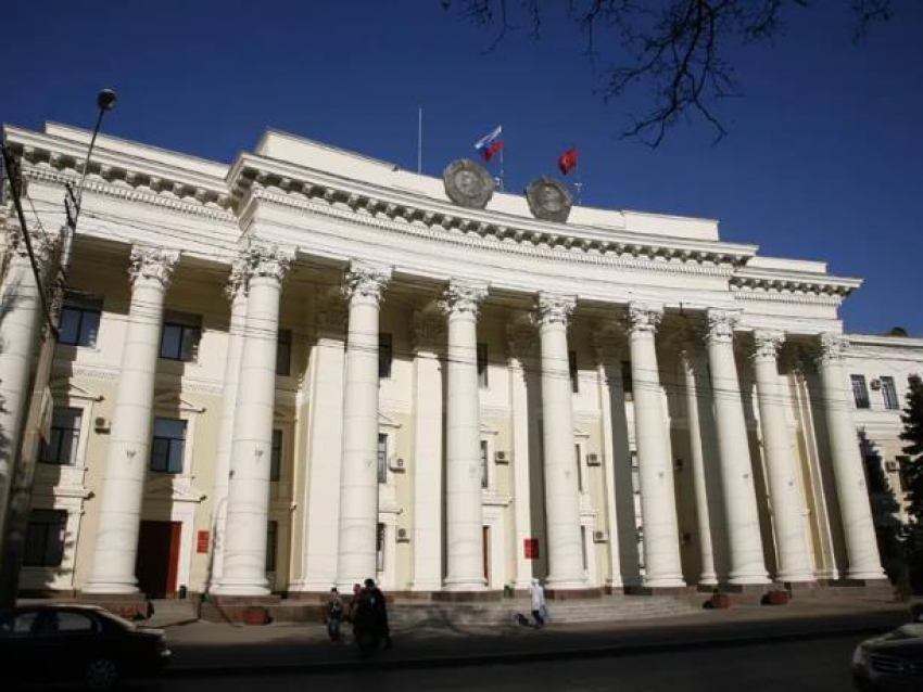 Бывший волгоградский вице-губернатор получит 175 000 рублей за книгу «Блеск власти»