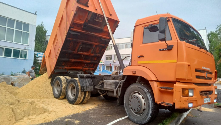 Песок. Щебень. Грунт. Перегной. Керамзит. От 1 до 15 тонн. 24/7. Заходи в справочник