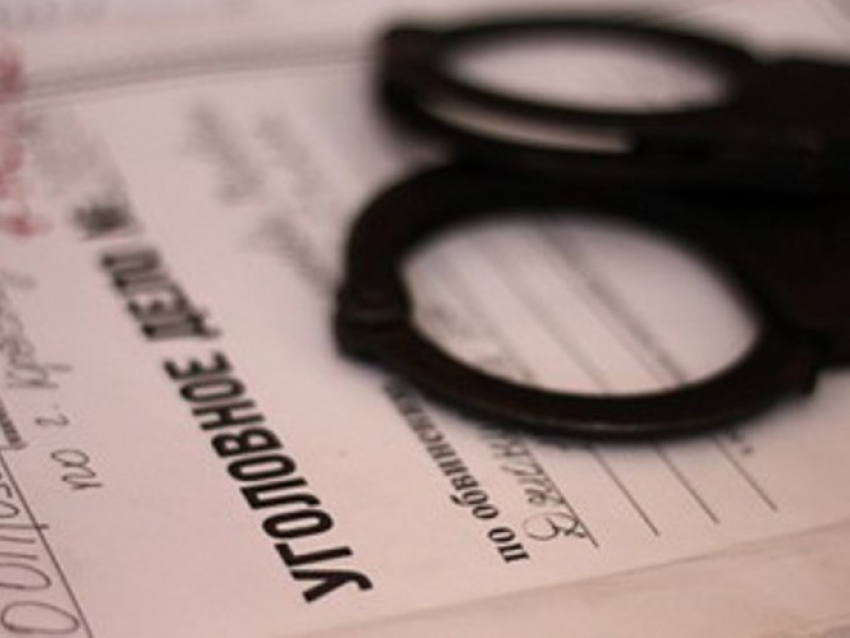 У волгоградца капитан полиции с тремя подельниками пытались отнять квартиру 