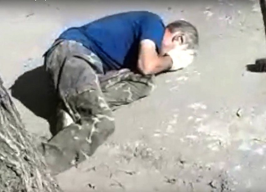 Дерзкий «качок» избил глухого дворника в Волжском