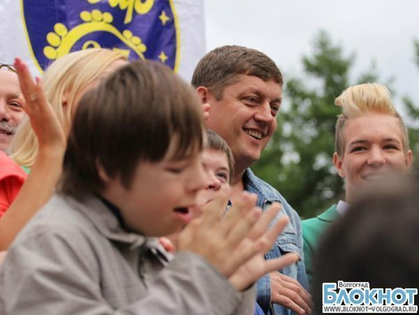 Олег Пахолков организовал праздник для детей с синдромом Дауна