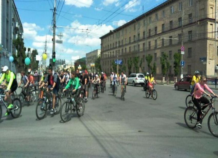 Велопарад в Волгограде собрал почти тысячу человек