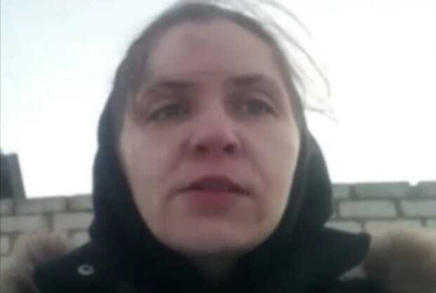 У вдовы бойца СВО в Волгограде пытаются отнять выезд из гаража