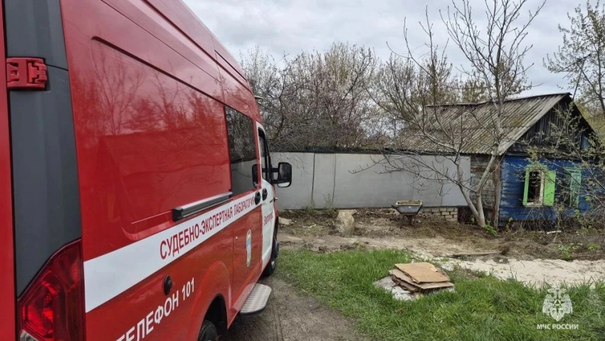 Работают эксперты: под микроскопом ищут причину убившего двух волгоградок пожара
