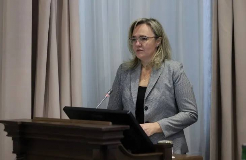 Амбициозная блондинка стала замом губернатора Андрея Бочарова