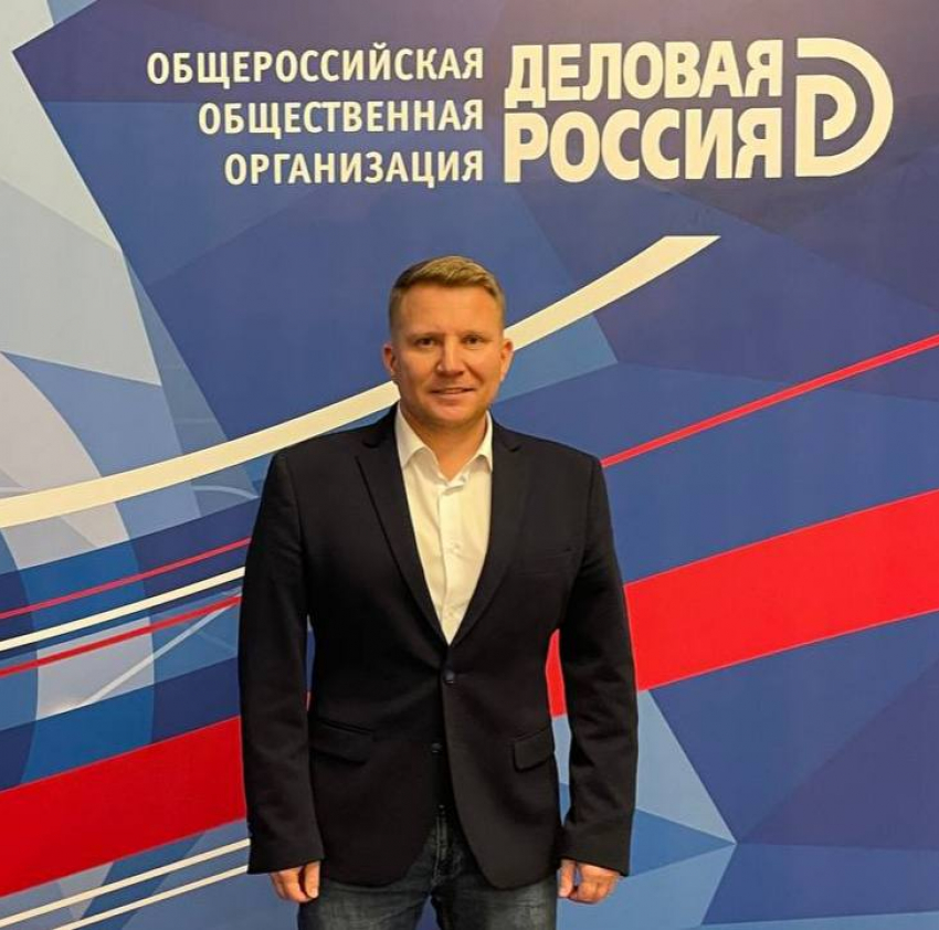 Гендиректор магниевого завода Дмитрий Федюшкин поздравляет коллектив с Новым 2026 годом