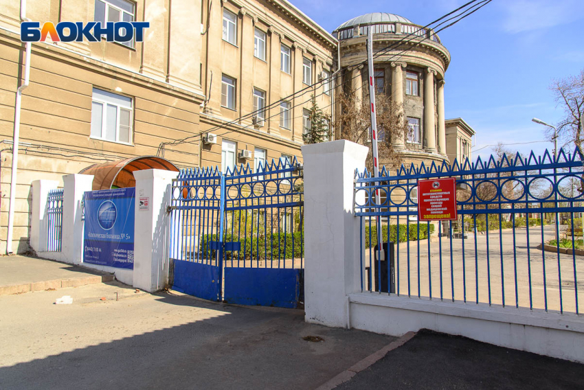 Трое больных коронавирусом в Волгограде находятся в тяжелом состоянии и подключены к ИВЛ