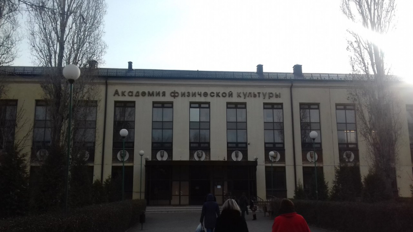 Завкафедрой ВГАФК идет под суд за взятки по магистерским диссертациям