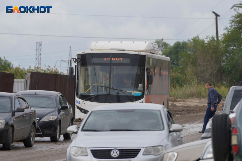 В Волгограде водитель автобуса отдал аферистам взятые в кредит 1,5 млн рублей