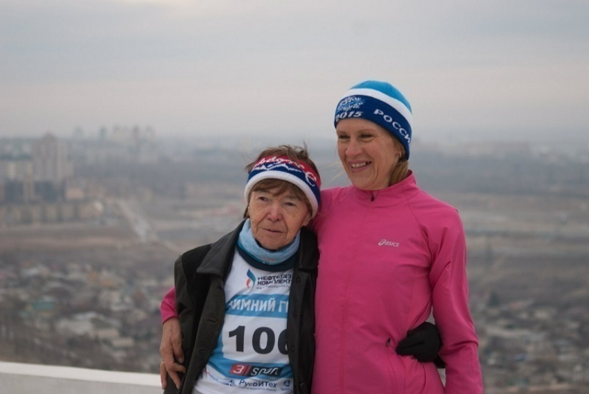 В Волгограде 78-летняя женщина пробежала 28 этажей за 8 минут