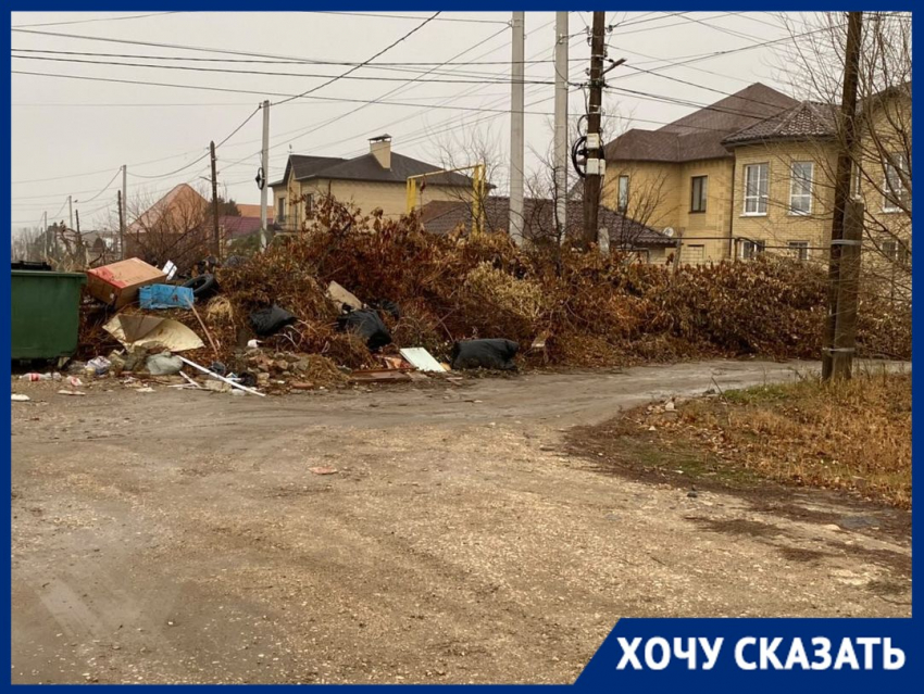 Погибнуть при пожаре боятся волгоградцы из-за запущенной свалки в частном секторе