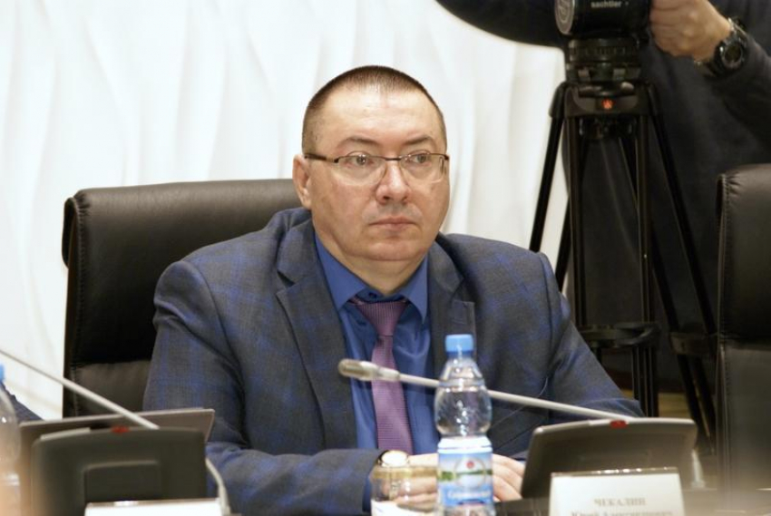 Депутата Волгоградской областной думы Чекалина исключили из ЛДПР за связь с «Единой Россией»