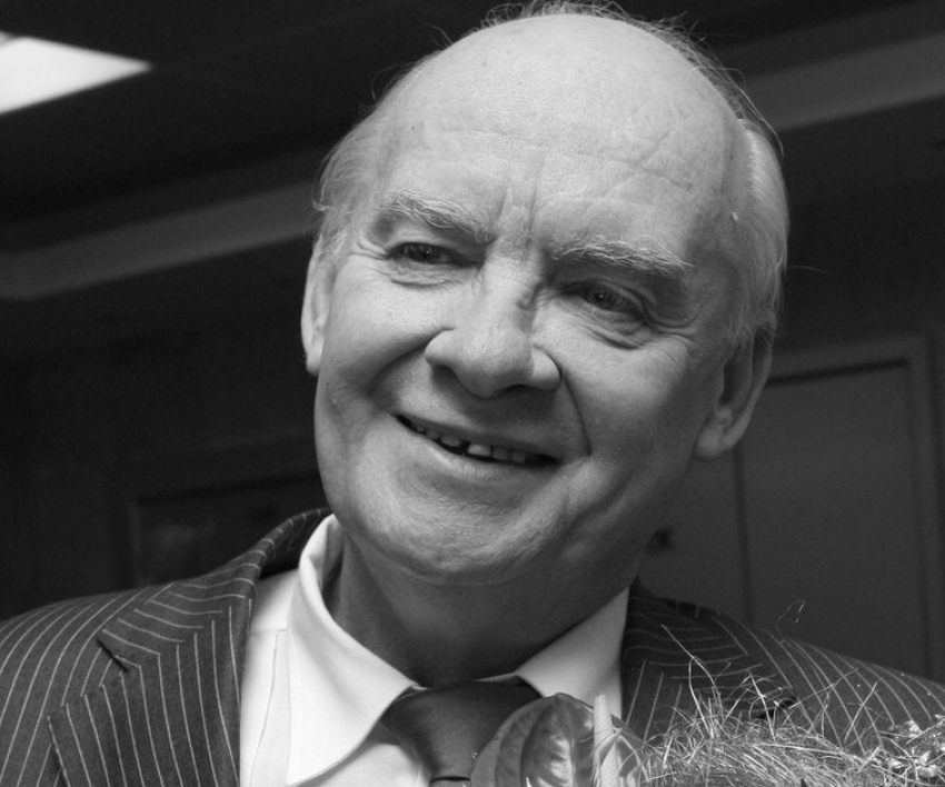 «Он живет в моем сердце»: Пахмутова опубликовала трогательный пост в годовщину смерти супруга