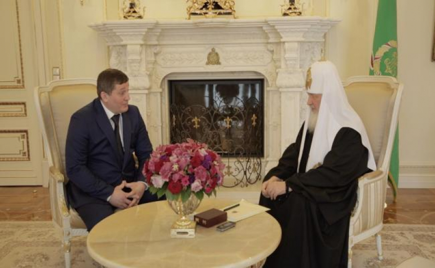 Андрей Бочаров и патриарх Кирилл обсудили строительство собора Александра Невского в Волгограде 